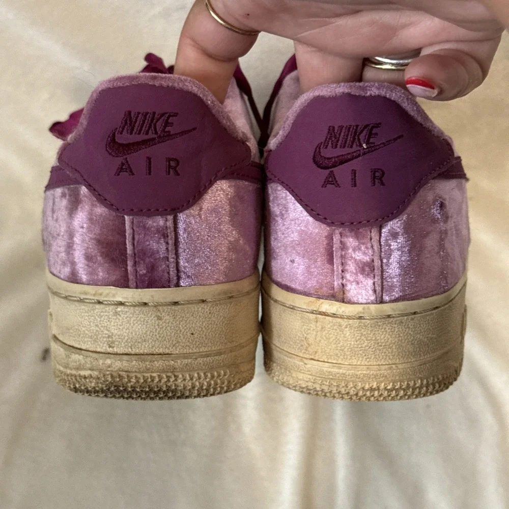 Nike Air Force 1 LV8 GS 